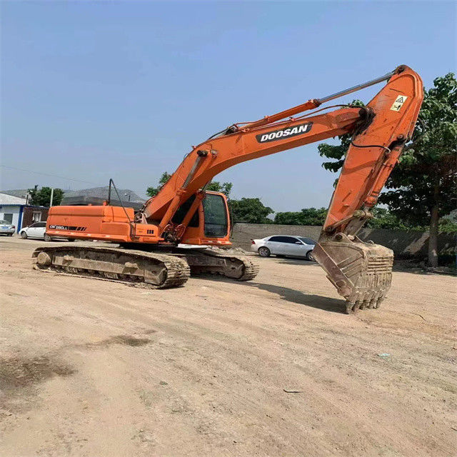 Excavadora de 25 toneladas para el trabajo y experimentada de Corea importada Doosan DX 260LC