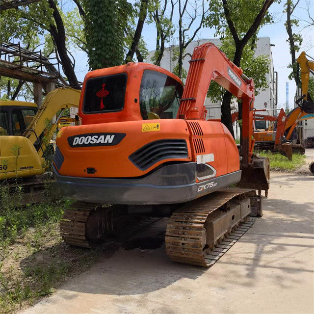 8 toneladas de excavadora usada lista para el trabajo y experimentada usada de Corea importada Doosan DX 75