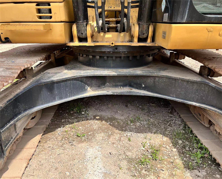 23 toneladas, listas para el trabajo y experimentadas Japón Caterpillar 323 D en buen estado.