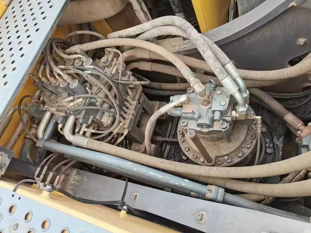 Suecia importó una excavadora Volvo EC350DL de alta calidad, casi nueva.