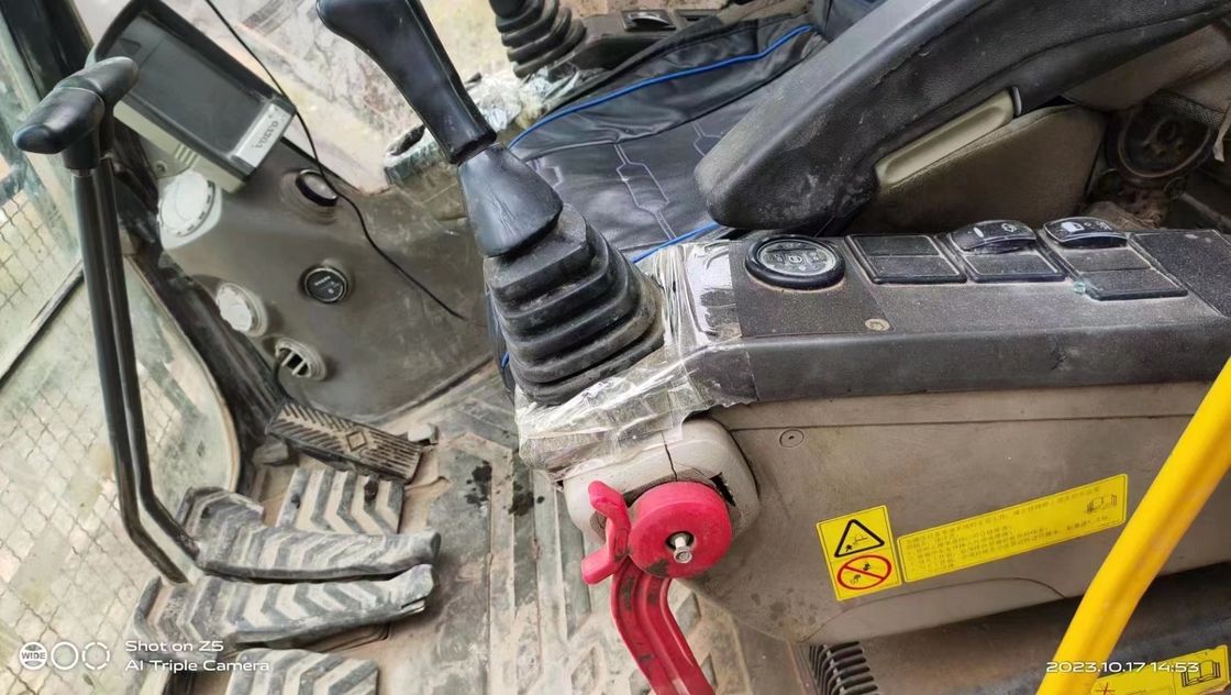 Suecia importó una excavadora Volvo EC350DL de alta calidad, casi nueva.