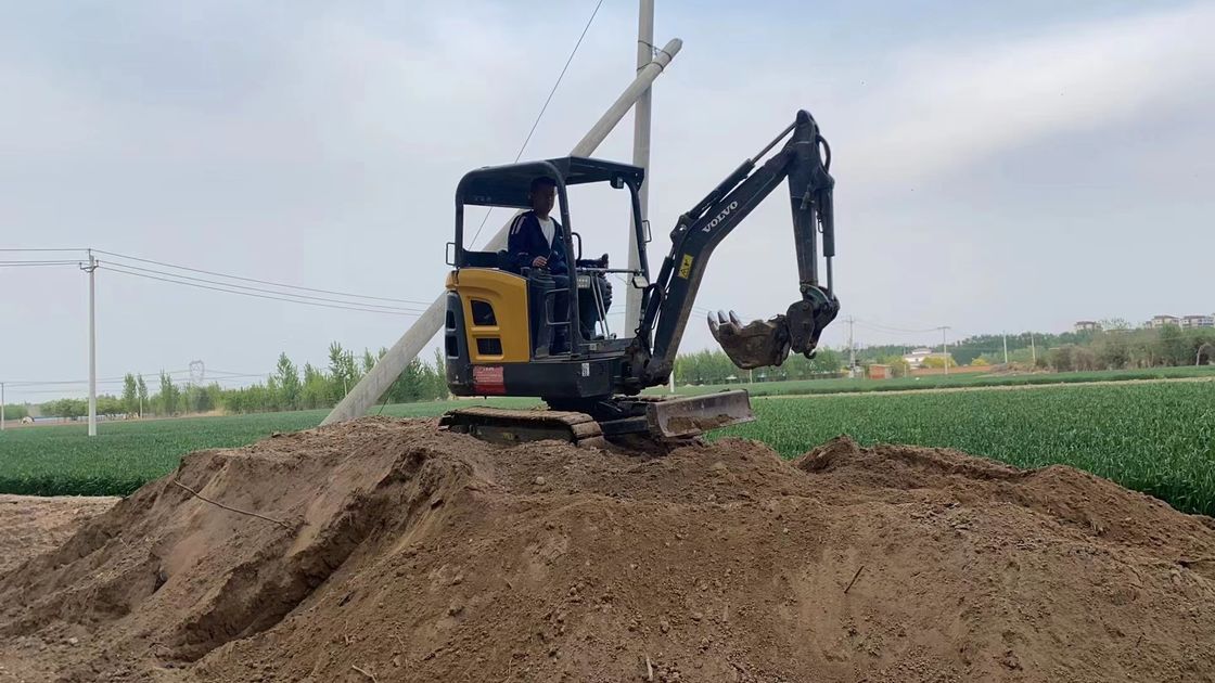 Suecia importó una excavadora Volvo EC18D de alta calidad, casi nueva.