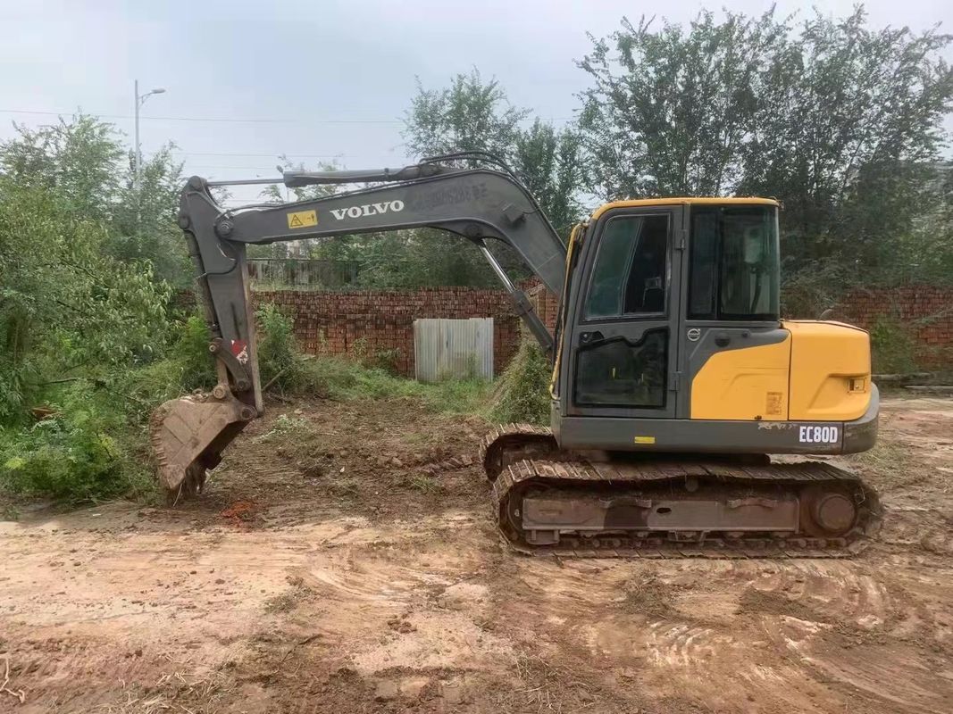 Suecia ha importado una excavadora de alta calidad, la Volvo EC80D, casi nueva y casi lista.