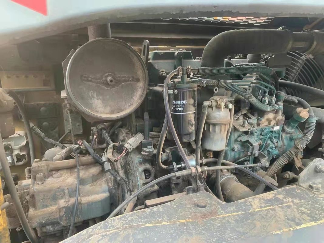 Suecia ha importado una excavadora de alta calidad, la Volvo EC80D, casi nueva y casi lista.