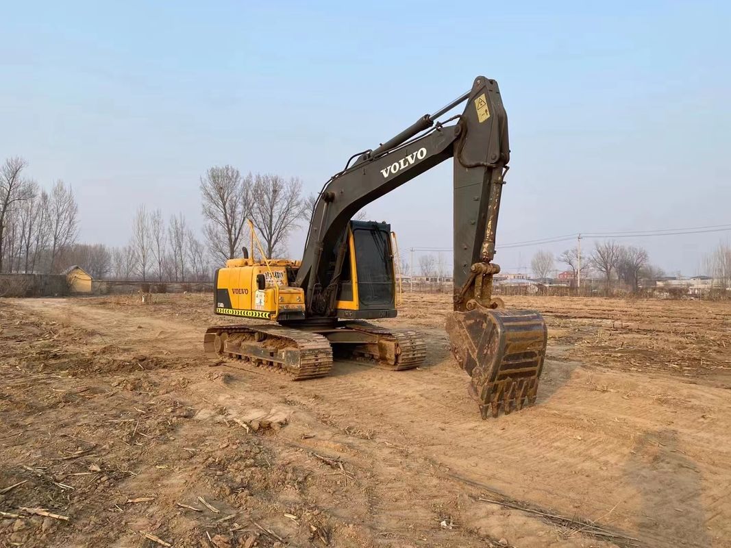 Suecia ha importado una excavadora de alta calidad, la Volvo EC140BL.