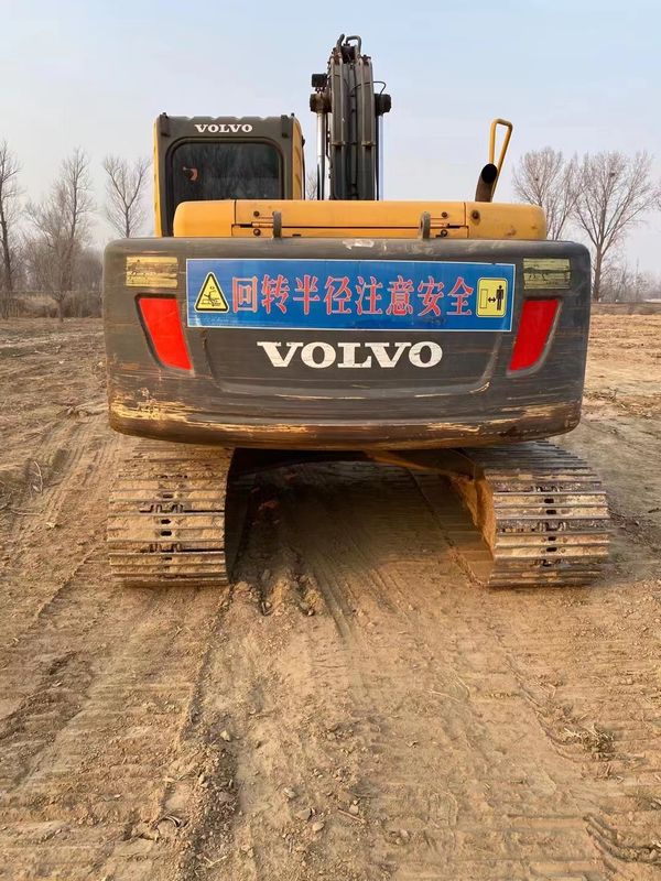 Suecia ha importado una excavadora de alta calidad, la Volvo EC140BL.