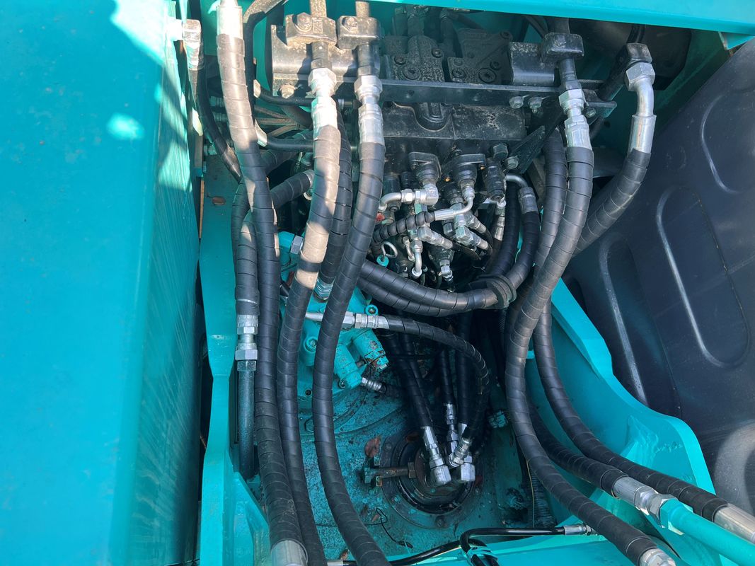 Excavadora de segunda mano Kobelco Sk140lc 8 Excavadora de rastreo grúa Peso 13.3t