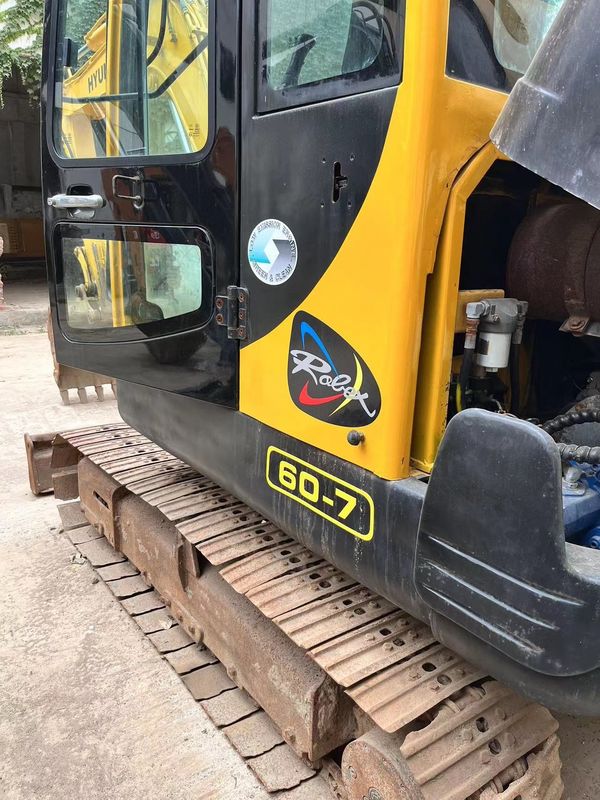 Hyundai R60 Usado Capacidad del cubo Máximo 0.18 M3 5.6m longitud de transporte