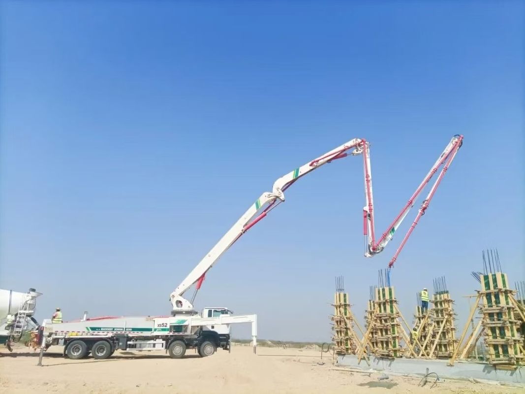6×4 o 8×4 de conducción listo para trabajar XCMG. HB37A 37 m camión de bomba de hormigón para la entrega de hormigón y verter
