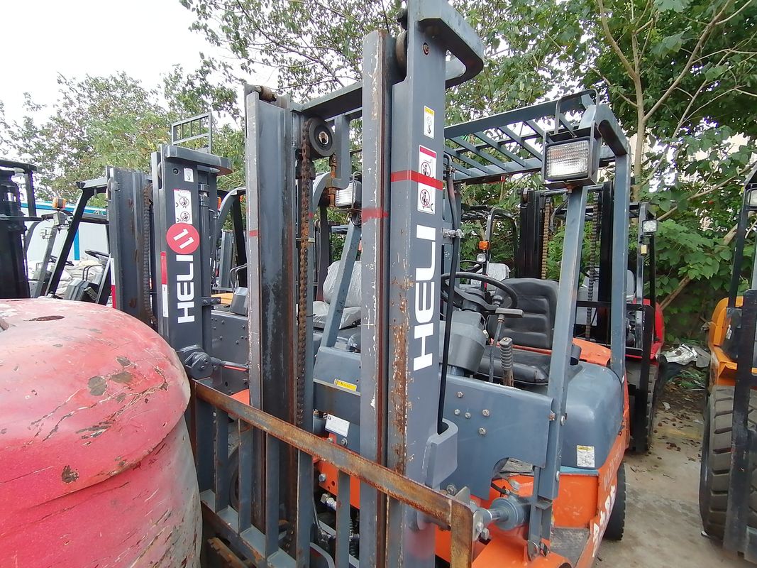 Camión elevador eléctrico compacto usado HELI CPCD15 Camión elevador motor de 1,5 toneladas