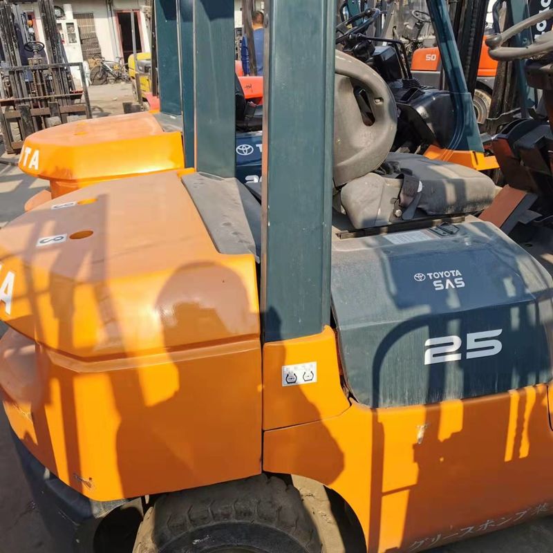 Japón Camión elevador eléctrico compacto usado TOYOTA 2.5 toneladas Camión elevador motor de potencia