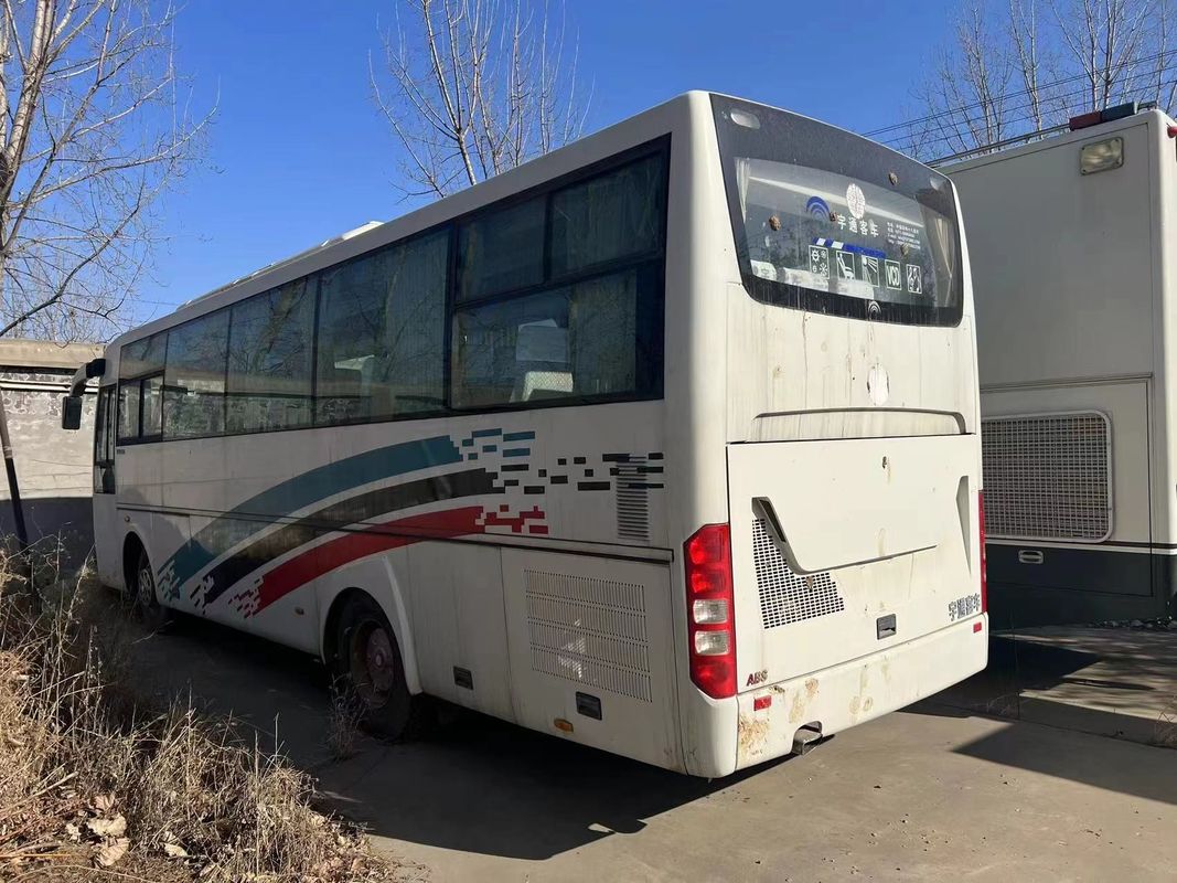 Autobús usado de 40 asientos de alta calidad fabricado en China Autobús YuTong con un año de garantía