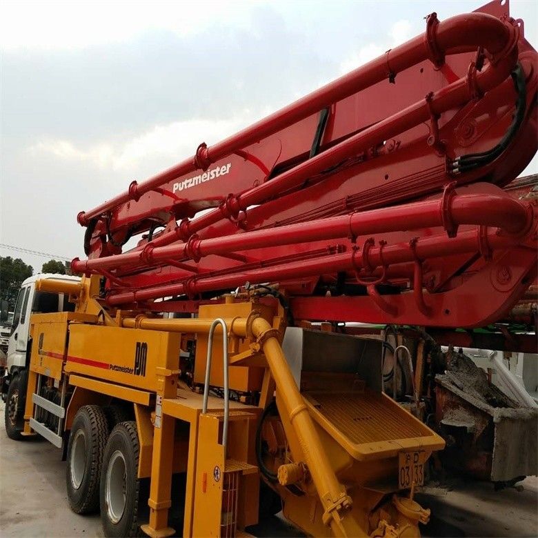 Chasis amarillo usado Putzmeister camión de bombeo de hormigón 37 metros con 12M3/h de productividad