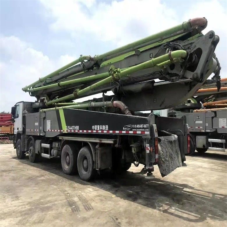 Usado Zoomlion camión de bombeo de hormigón 37m 42m 48m 52m garantía y rendimiento óptimo