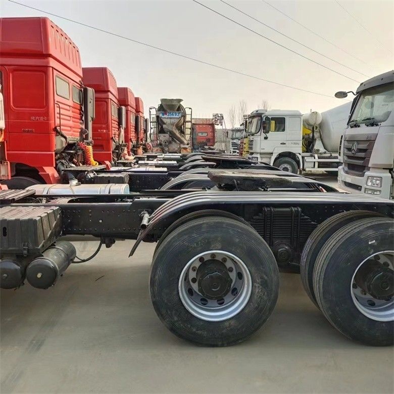 Tractor de camión usado Shacman 6*4 con sistema electrónico de control de estabilidad y pantalla táctil