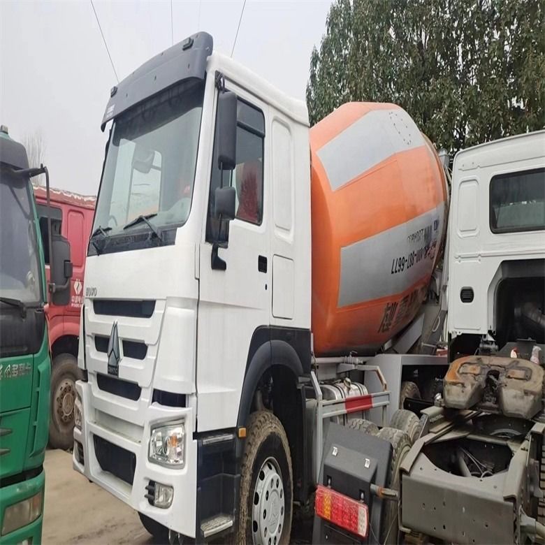 7M3/H Productividad utilizada HOWO camión mezclador de hormigón 6*4 371HP 375HP en buenas condiciones