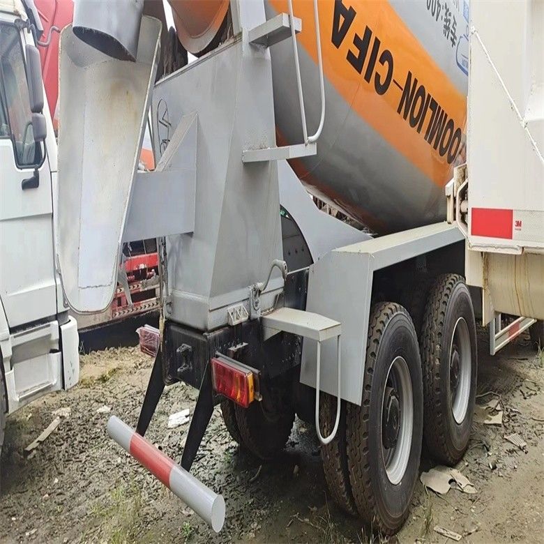 7M3/H Productividad utilizada HOWO camión mezclador de hormigón 6*4 371HP 375HP en buenas condiciones