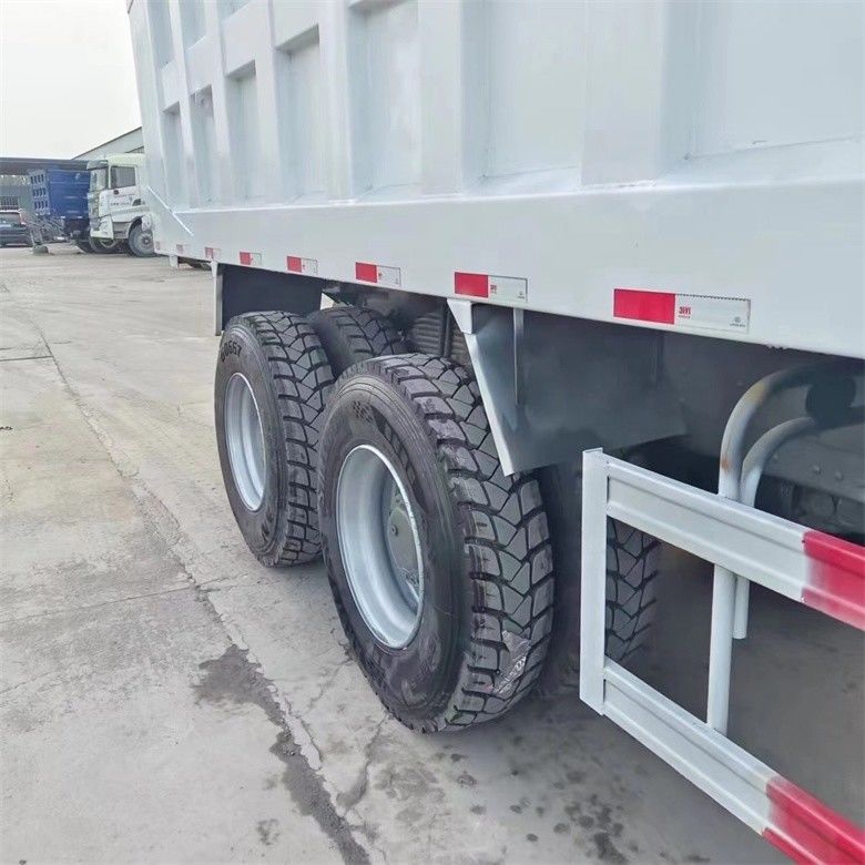 Sistema multimedia Equipado con 6x4 Howo camión de basura sinotruck 371 LHD con y dirección izquierda
