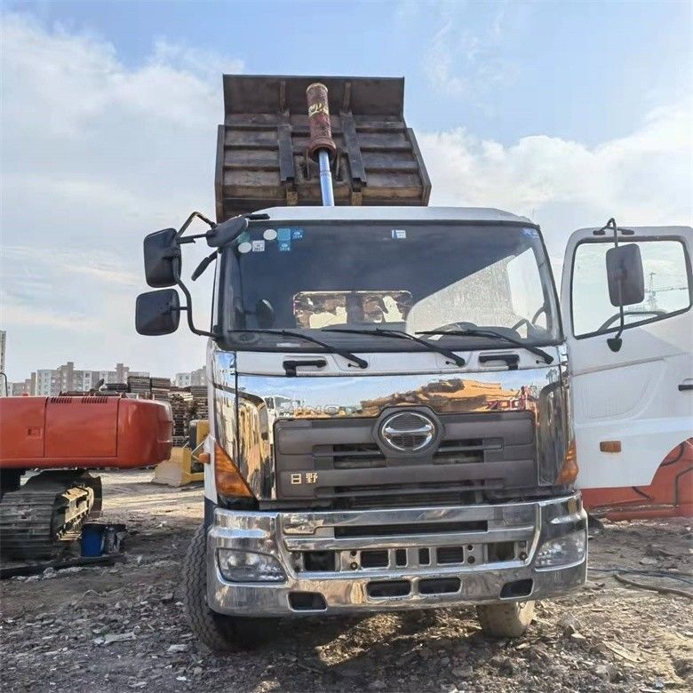 Japón Hino Usado camiones de basura con motor YUCHAI en horas de trabajo 2020