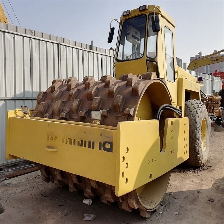 Motor diésel pavimentación de carreteras Bomag BW217D-2 Usado tambor único pie de oveja rodillo hidráulico de carretera