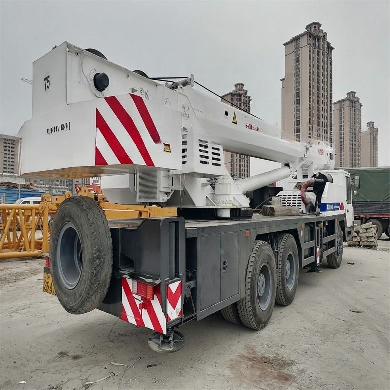 Granas de camiones móviles de 20 toneladas Zoomlion QY25V usadas con 3000-4000 horas de trabajo