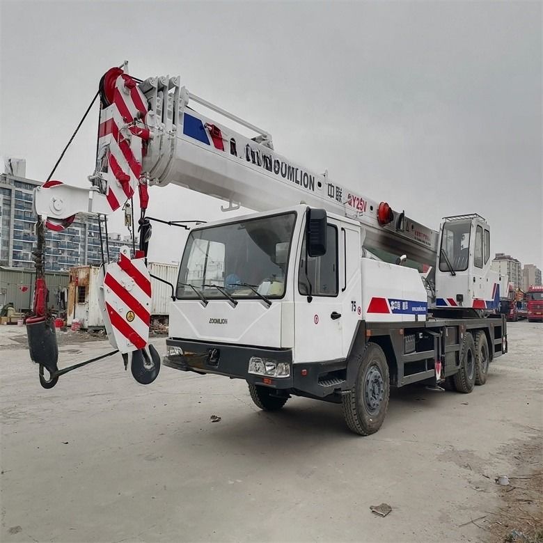 Granas de camiones móviles de 20 toneladas Zoomlion QY25V usadas con 3000-4000 horas de trabajo
