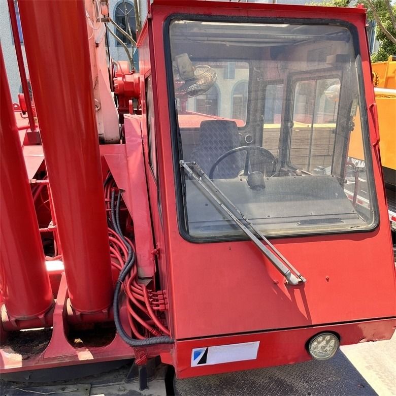 139.8kw potencia bruta Tadano TR-500EX grúa usada con capacidad de 50 toneladas y capacidad de combustible de 250L