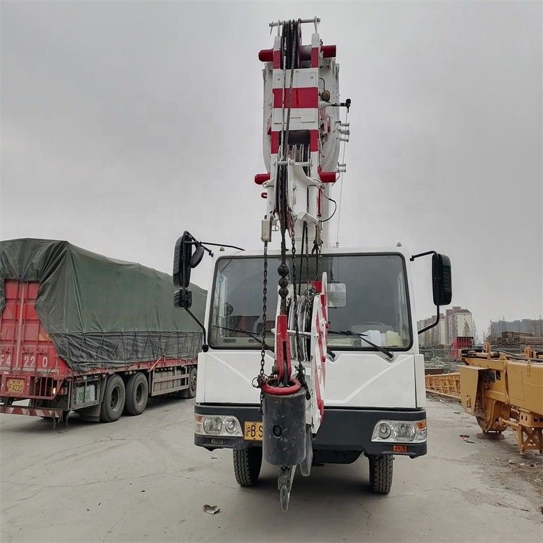 Zoomline QY25V grúa de carretera de 25 toneladas en excelente estado con 1900-2000 horas de trabajo