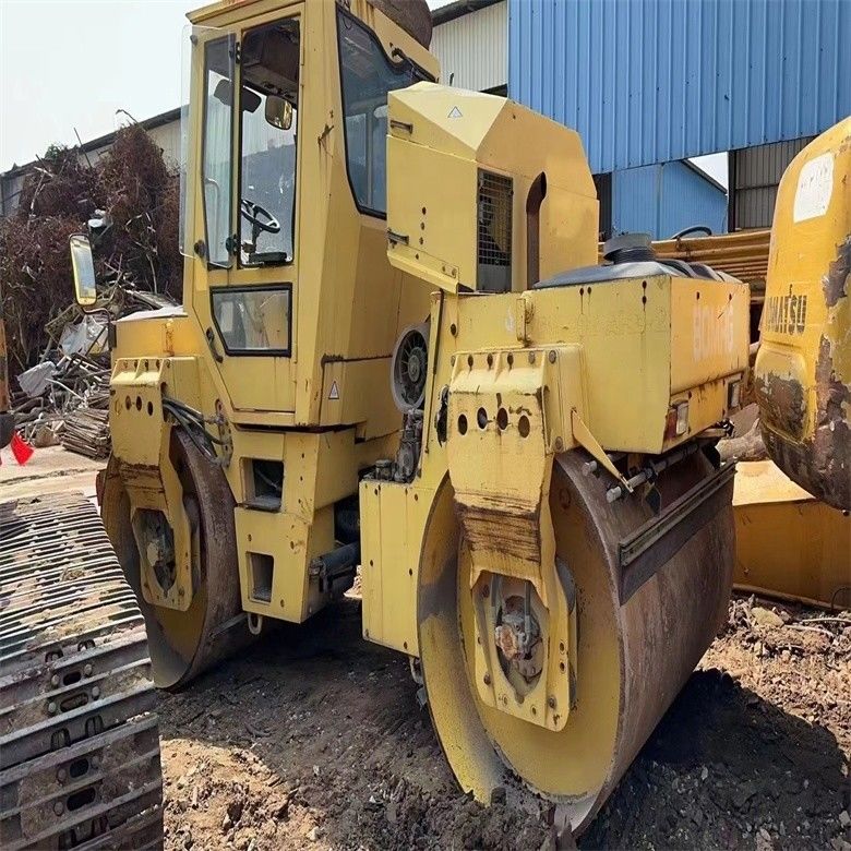 10 toneladas de peso de funcionamiento utilizado BOMAG BW 202 AHD-2 rodillo de carretera y rendimiento garantizado
