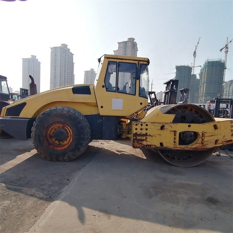 Gran popularidad disfrutada por el compactador BW 226DH-4 Bomag con 2000-2100 horas de trabajo