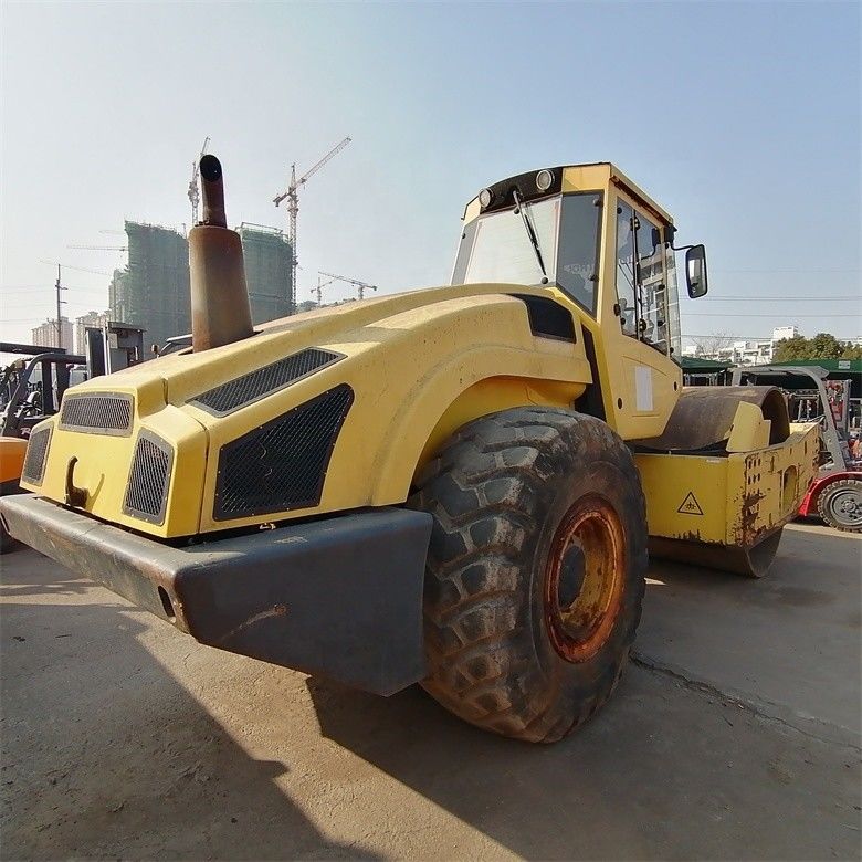 Gran popularidad disfrutada por el compactador BW 226DH-4 Bomag con 2000-2100 horas de trabajo