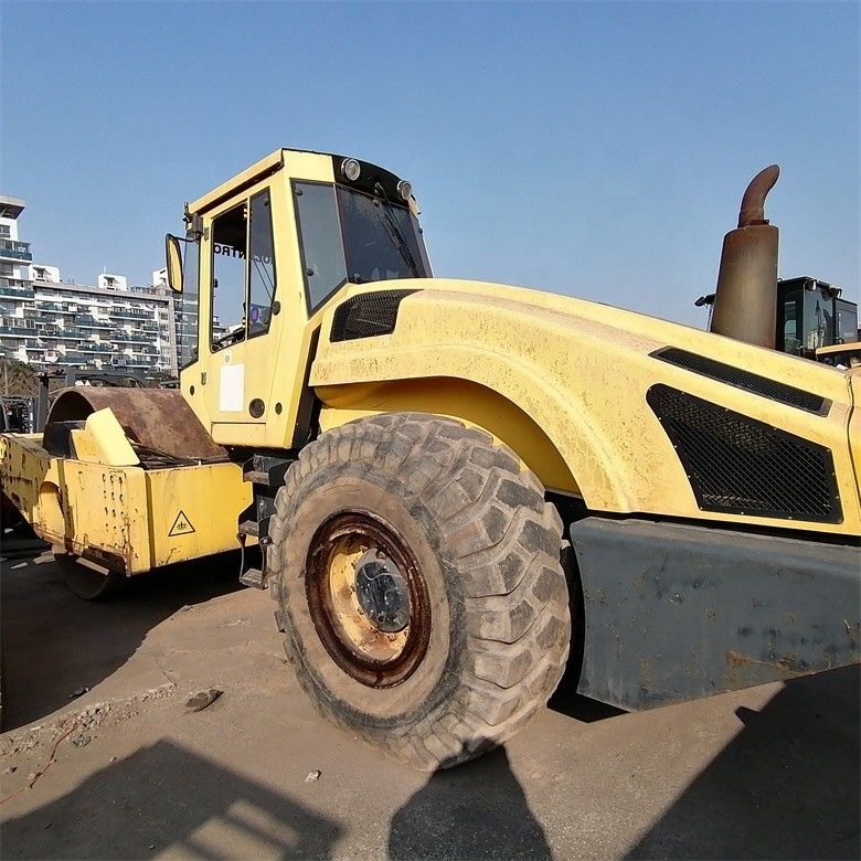 Gran popularidad disfrutada por el compactador BW 226DH-4 Bomag con 2000-2100 horas de trabajo