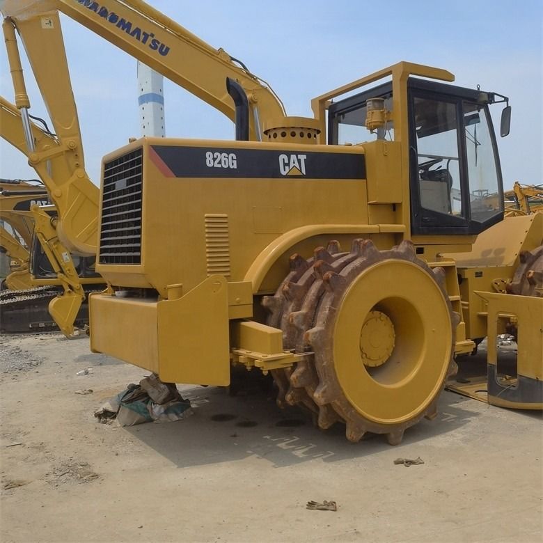 35 toneladas de uso Caterpillar Cat 826G compactor en excelente estado Color original Japón