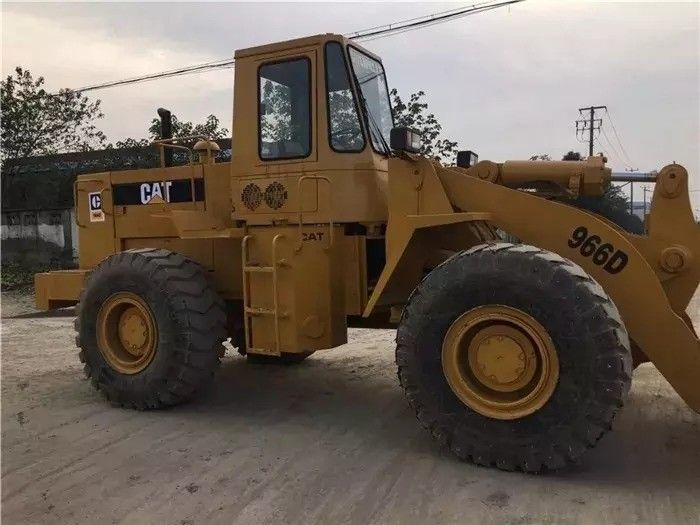 Cargador de segunda mano Cat 966D en buenas condiciones para trabajos de carga pesada
