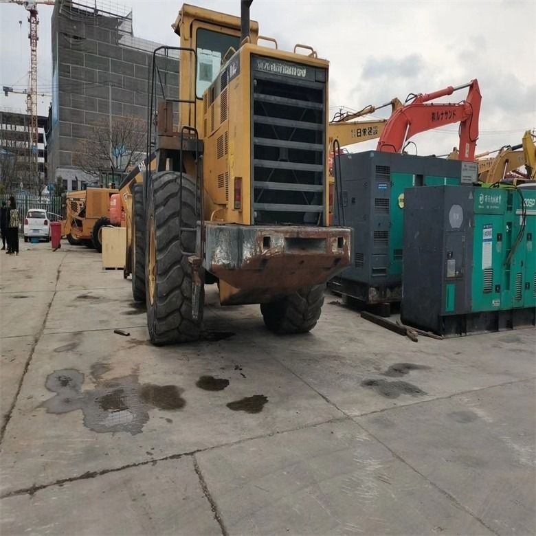 Construcción 12 toneladas usado Komatsu WA600-3 Cargador de ruedas 600 modelo Cargador de cabeza frontal pesado WA600-6