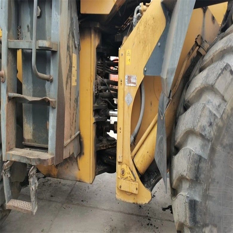 Construcción 12 toneladas usado Komatsu WA600-3 Cargador de ruedas 600 modelo Cargador de cabeza frontal pesado WA600-6