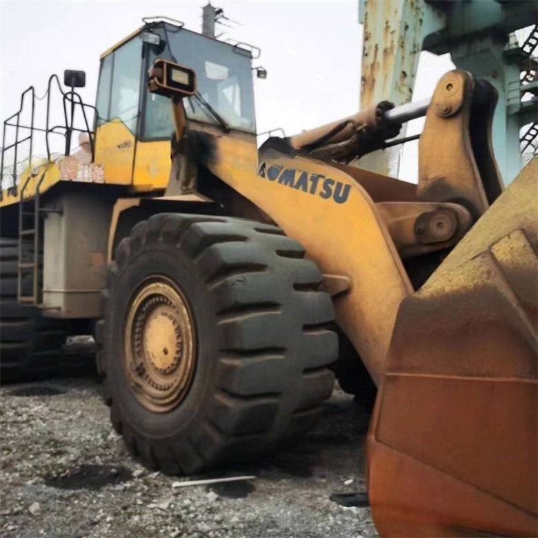 Venta al por menor WA600-6 Cargador de ruedas usado Komatsu WA600-3 Cargador de segunda mano en buenas condiciones