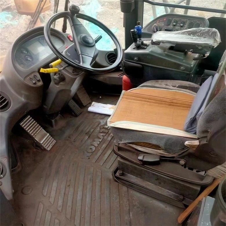 Venta al por menor WA600-6 Cargador de ruedas usado Komatsu WA600-3 Cargador de segunda mano en buenas condiciones