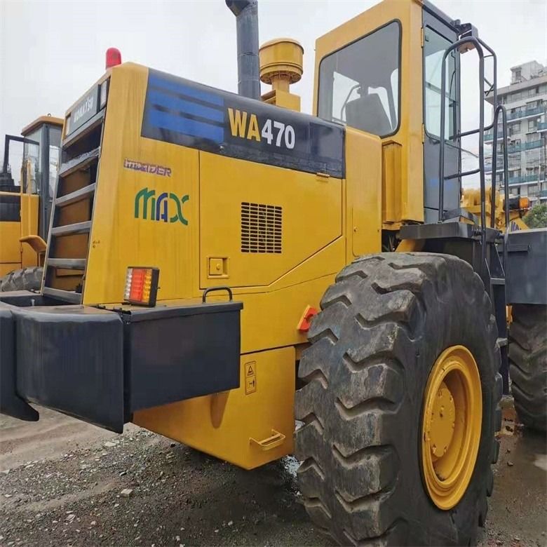 Cargador Komatsu WA470-3 de alta potencia con carga nominal de 7 toneladas y desplazamiento de 11 litros de Japón