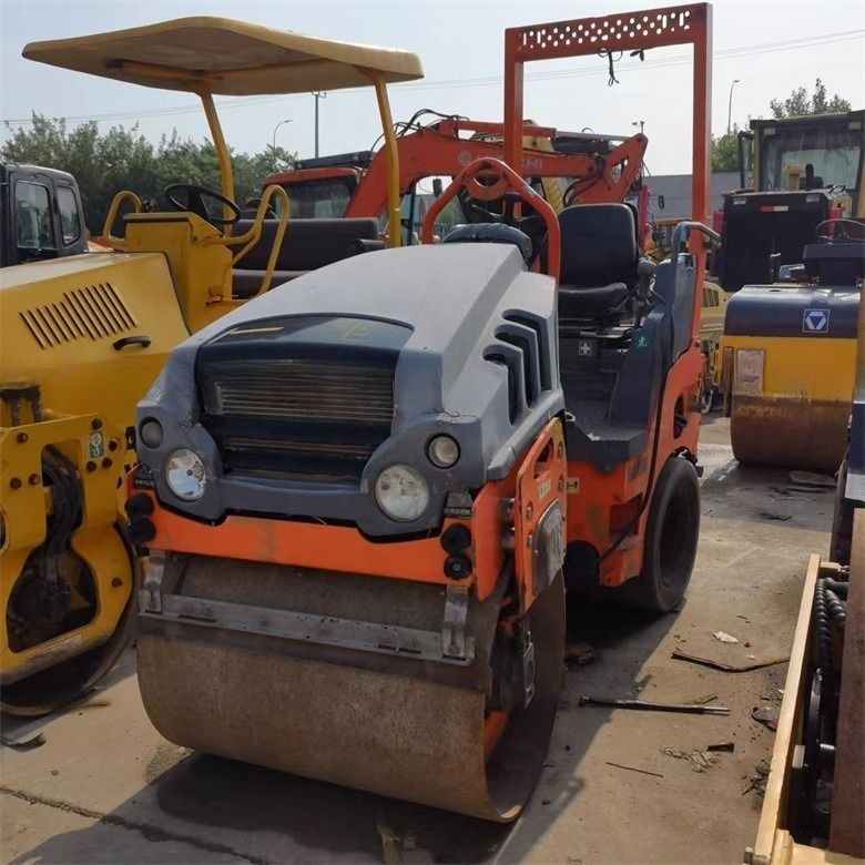 2Compactor de rodillos Hamm usados de 5 toneladas HD35VT en color original con fuerza de excitación de 28KN