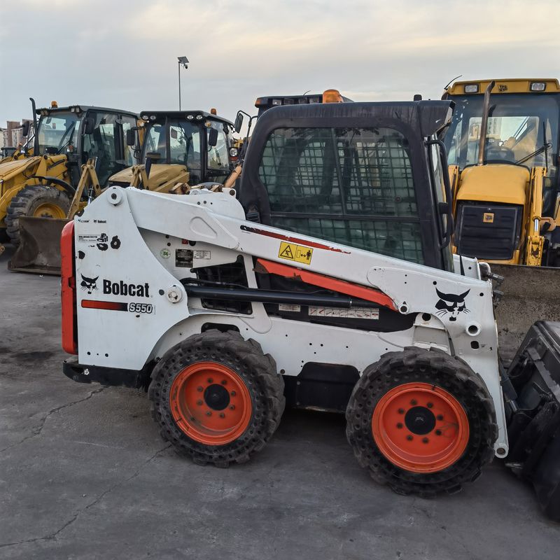 Tipo de rueda móvil cargador de patinaje y dirección BOCAT S550 Cargador usado para obras de construcción