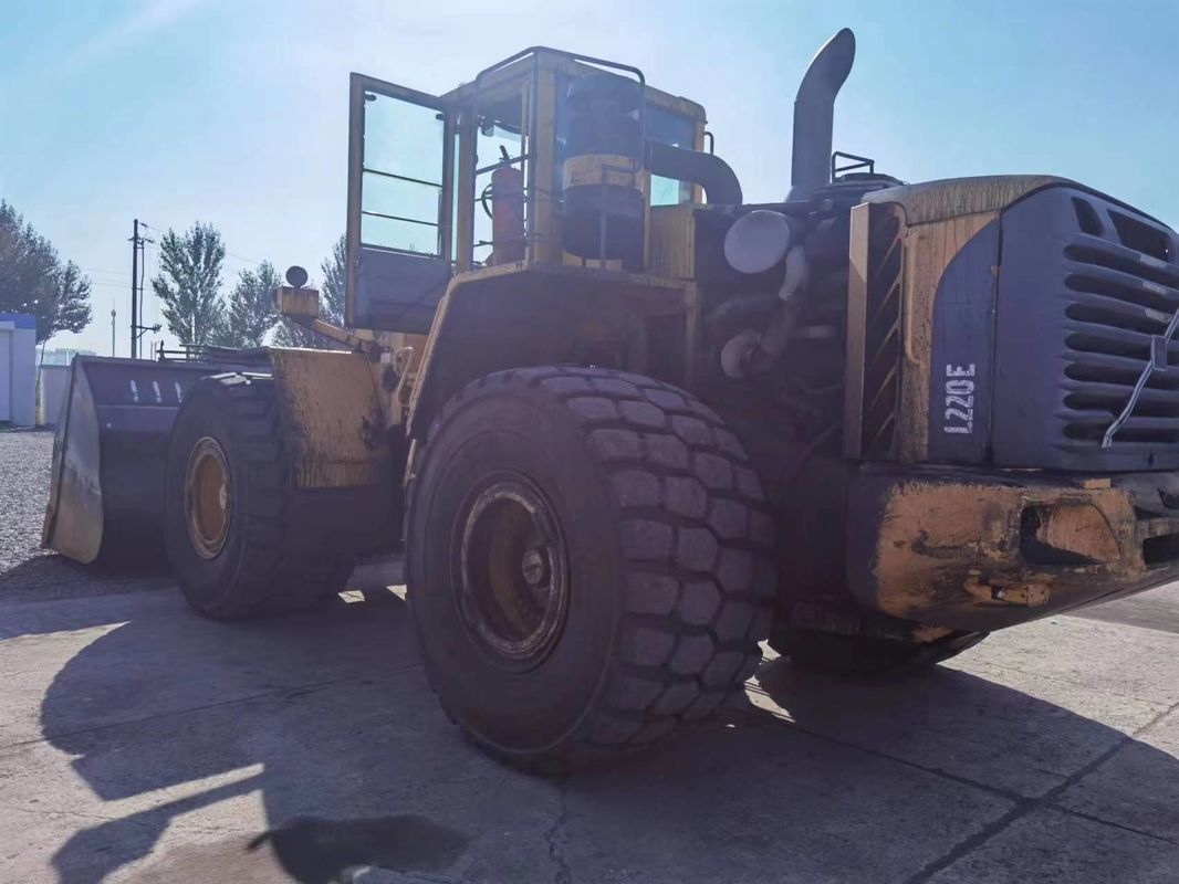 Tipo de conducción 4x4 Cargador usado VOLVO L220E Diseño original Rueda de deslizamiento y dirección Cargador móvil Tipo