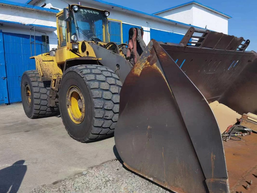 Tipo de conducción 4x4 Cargador usado VOLVO L220E Diseño original Rueda de deslizamiento y dirección Cargador móvil Tipo