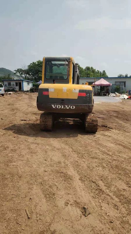 Suecia importó una excavadora Volvo EC55B PRO de alta calidad, casi nueva.