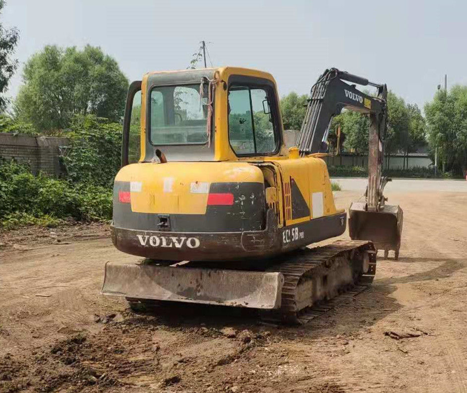 Suecia importó una excavadora Volvo EC55B PRO de alta calidad, casi nueva.