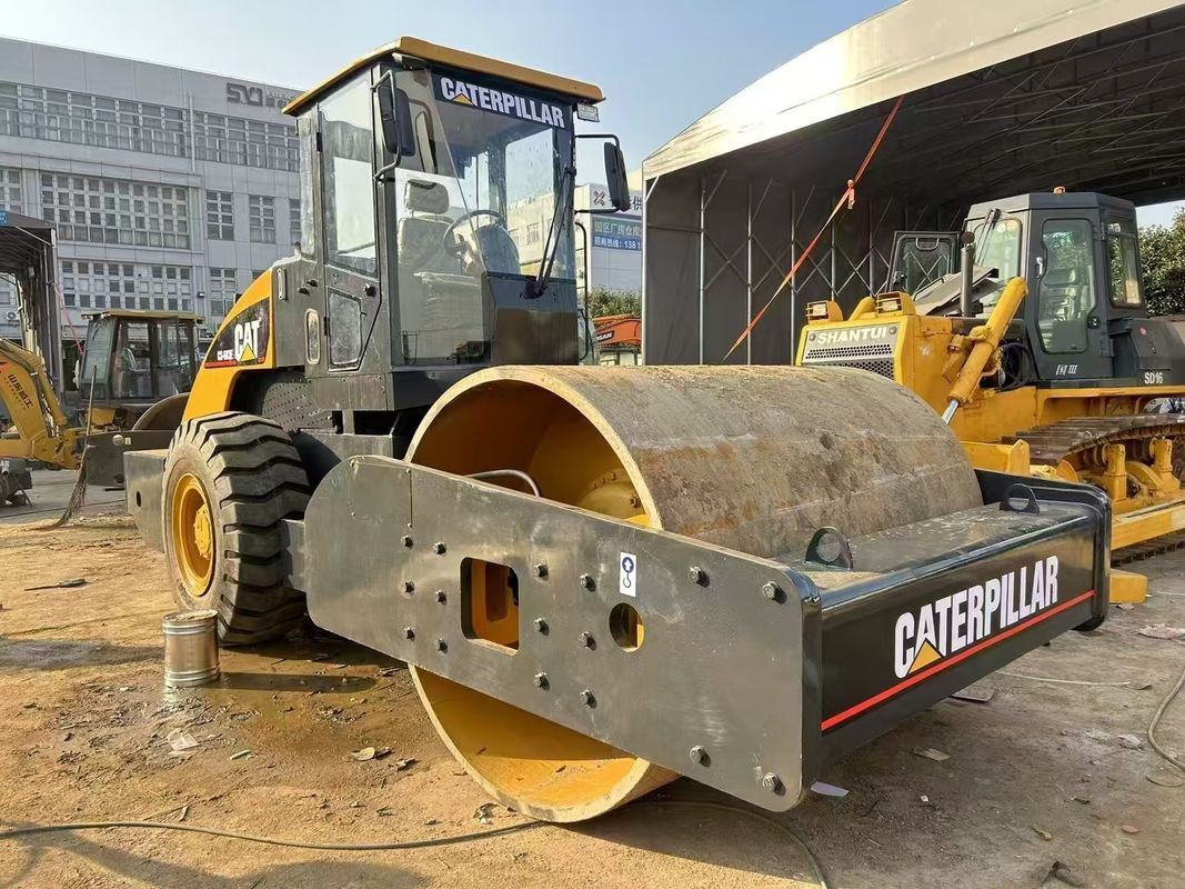 Compactor de rodillos vibratorios CAT CS-683E usado 1.8 mm Amplitud 134 kW Potencia del motor