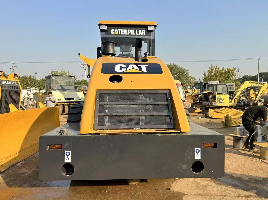 Compactor de rodillos vibratorios CAT CS-683E usado 1.8 mm Amplitud 134 kW Potencia del motor