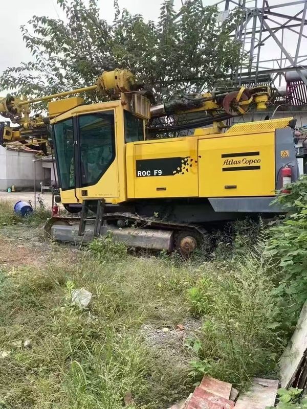 Un equipo de perforación de roca usado de Atlas Copco ROC F9 a la venta.