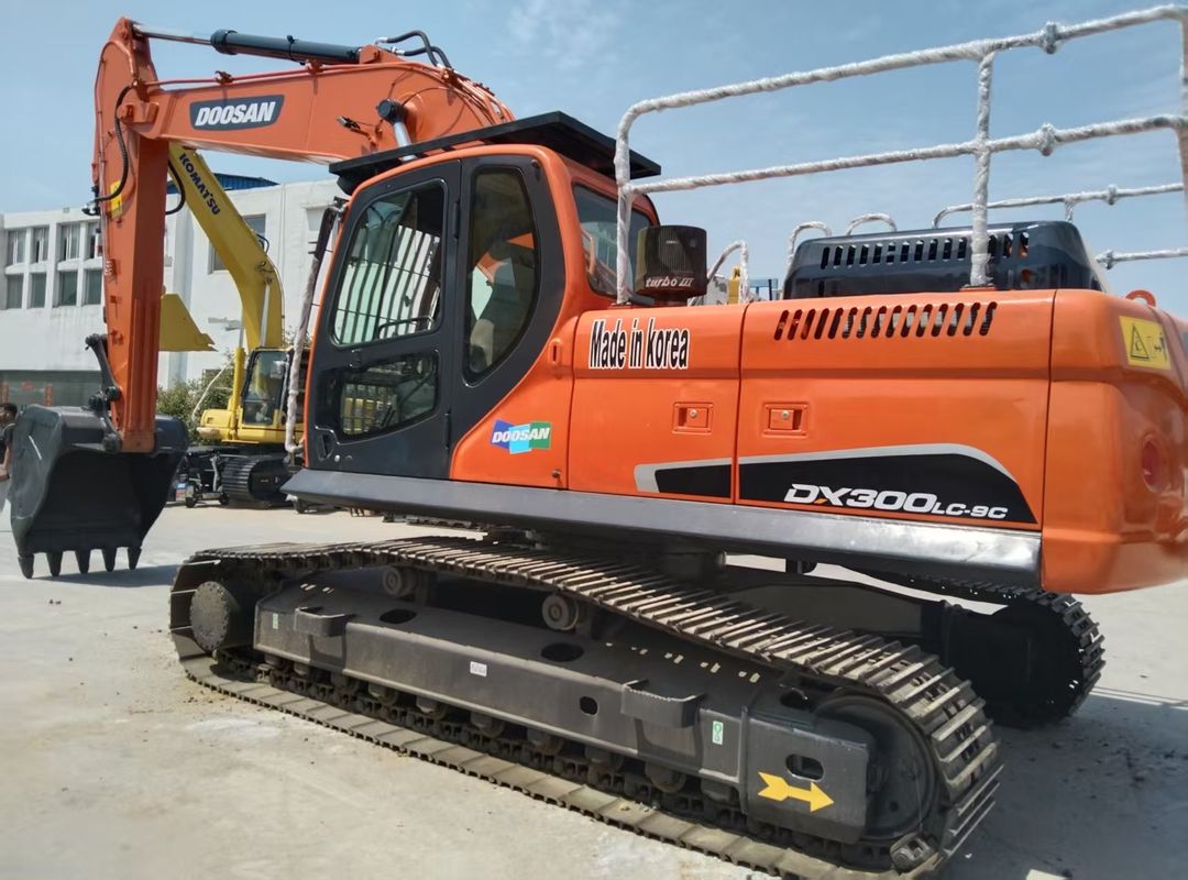 Excavadora de rastreo DOOSAN DX300LC-9C de uso usado Altura de transporte 3.475M Alto rendimiento