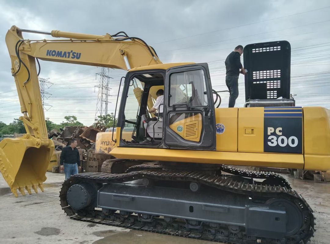 Excavadora usada Komatsu PC300-7 con potencia del motor de 180 kW Excavadora hidráulica de rastreo